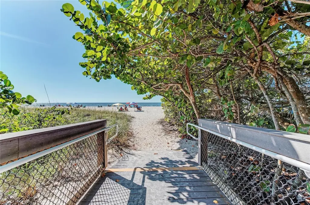 612 Bayshore Road Nokomis FL 34275