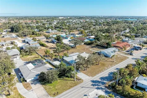 612 Bayshore Road Nokomis FL 34275