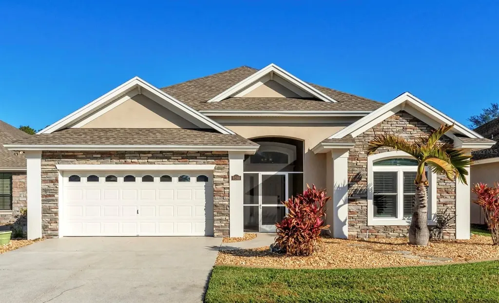 8288 Lake James Drive Lakeland FL 33810