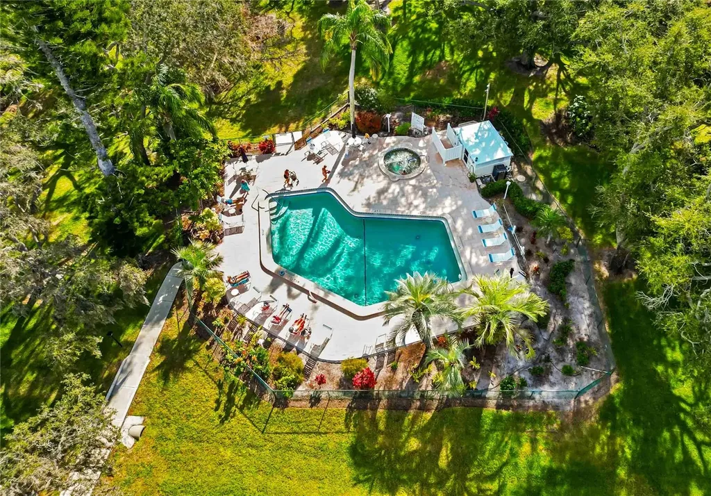 320 Timber Lake Drive Bradenton FL 34210