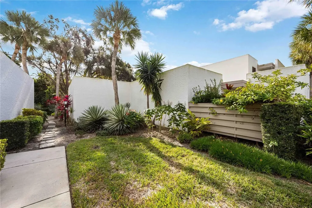 320 Timber Lake Drive Bradenton FL 34210