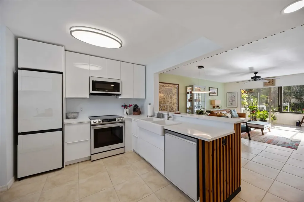 320 Timber Lake Drive Bradenton FL 34210