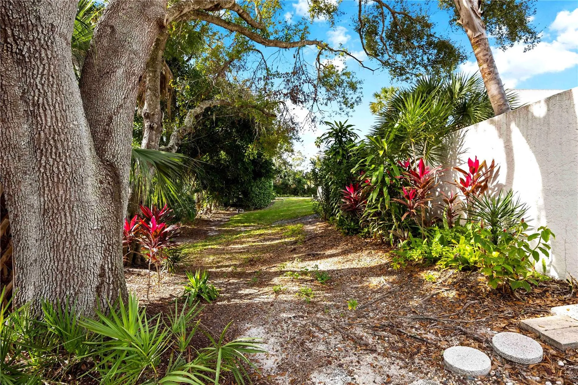 320 Timber Lake Drive Bradenton FL 34210