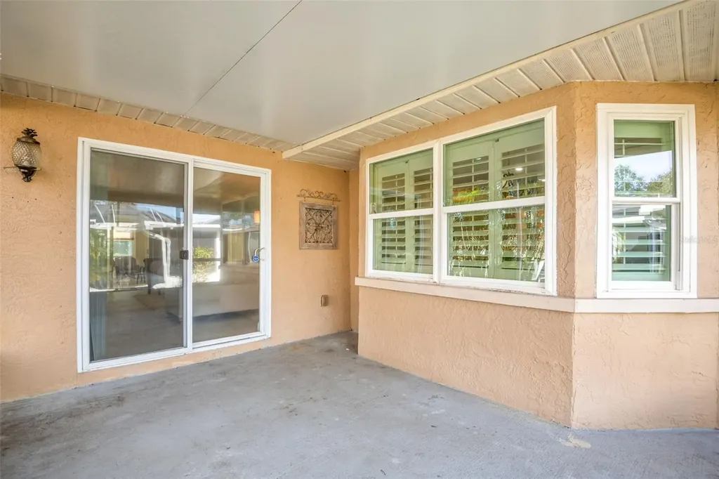 1563 Wicklow Drive Palm Harbor FL 34684