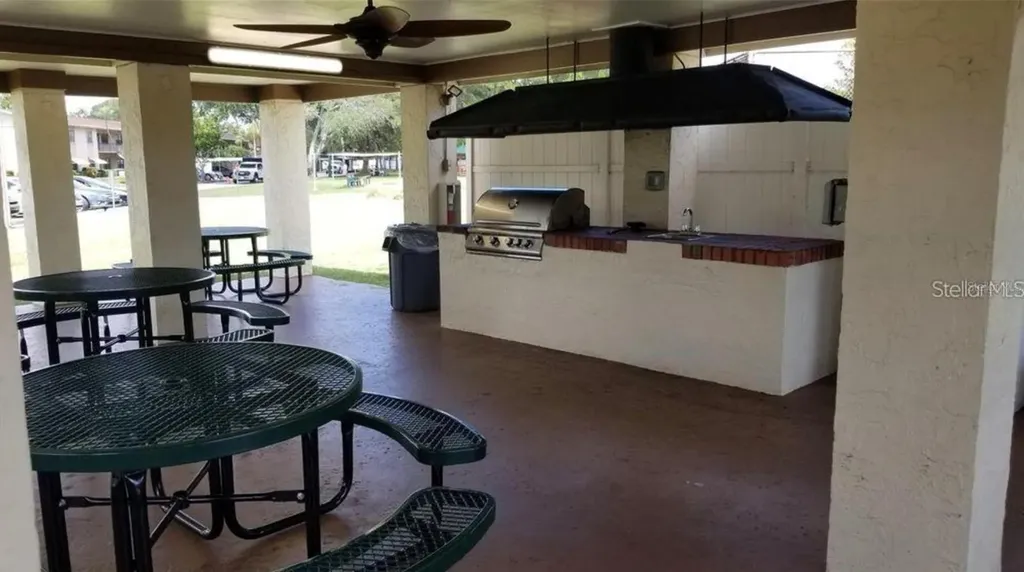 5705 80th Street N St Petersburg FL 33709