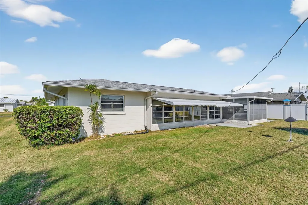 1735 Loralin Drive Englewood FL 34223