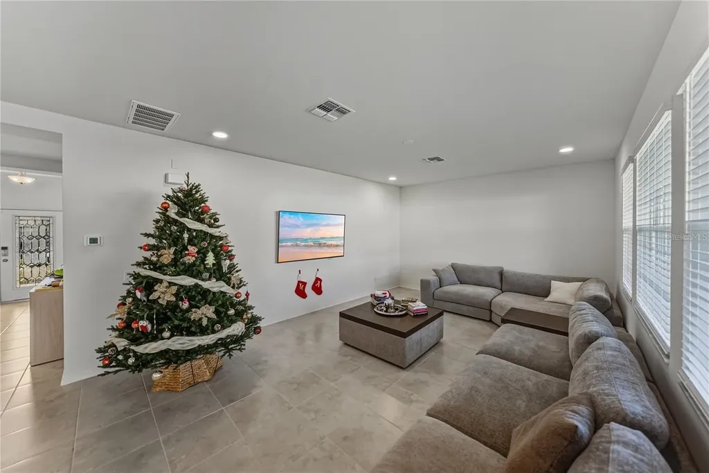 9506 Crescent Ray Drive Wesley Chapel FL 33545