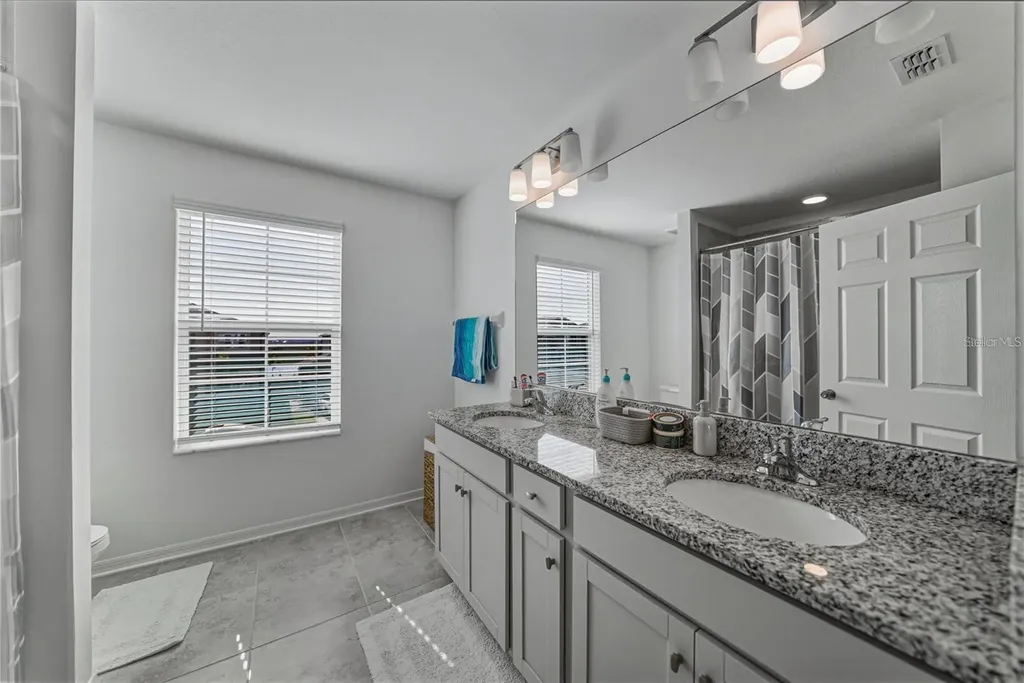 9506 Crescent Ray Drive Wesley Chapel FL 33545