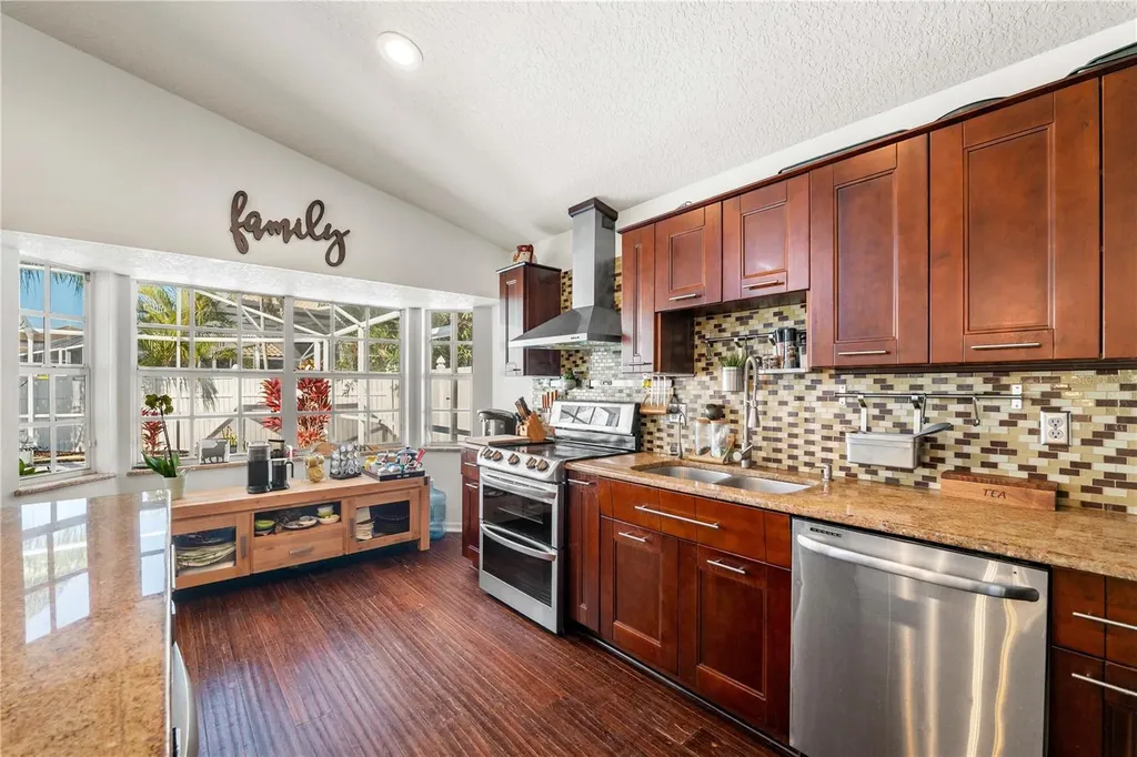 5806 Cay Cove Court Tampa FL 33615