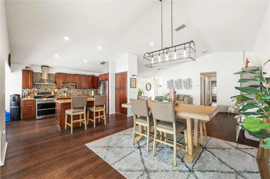 5806 Cay Cove Court Tampa FL 33615