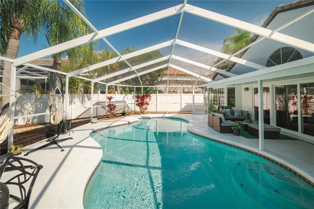 5806 Cay Cove Court Tampa FL 33615