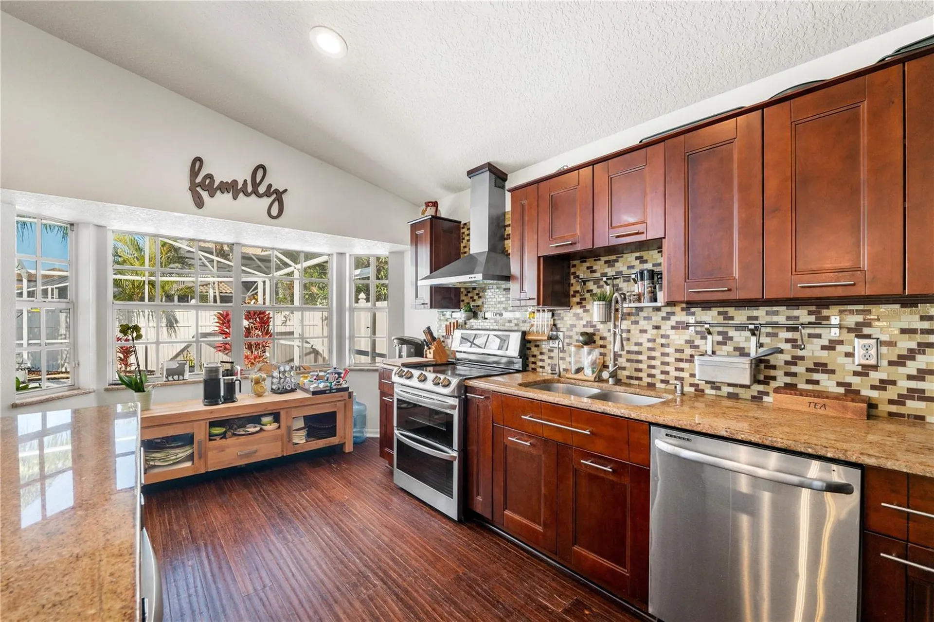 5806 Cay Cove Court Tampa FL 33615