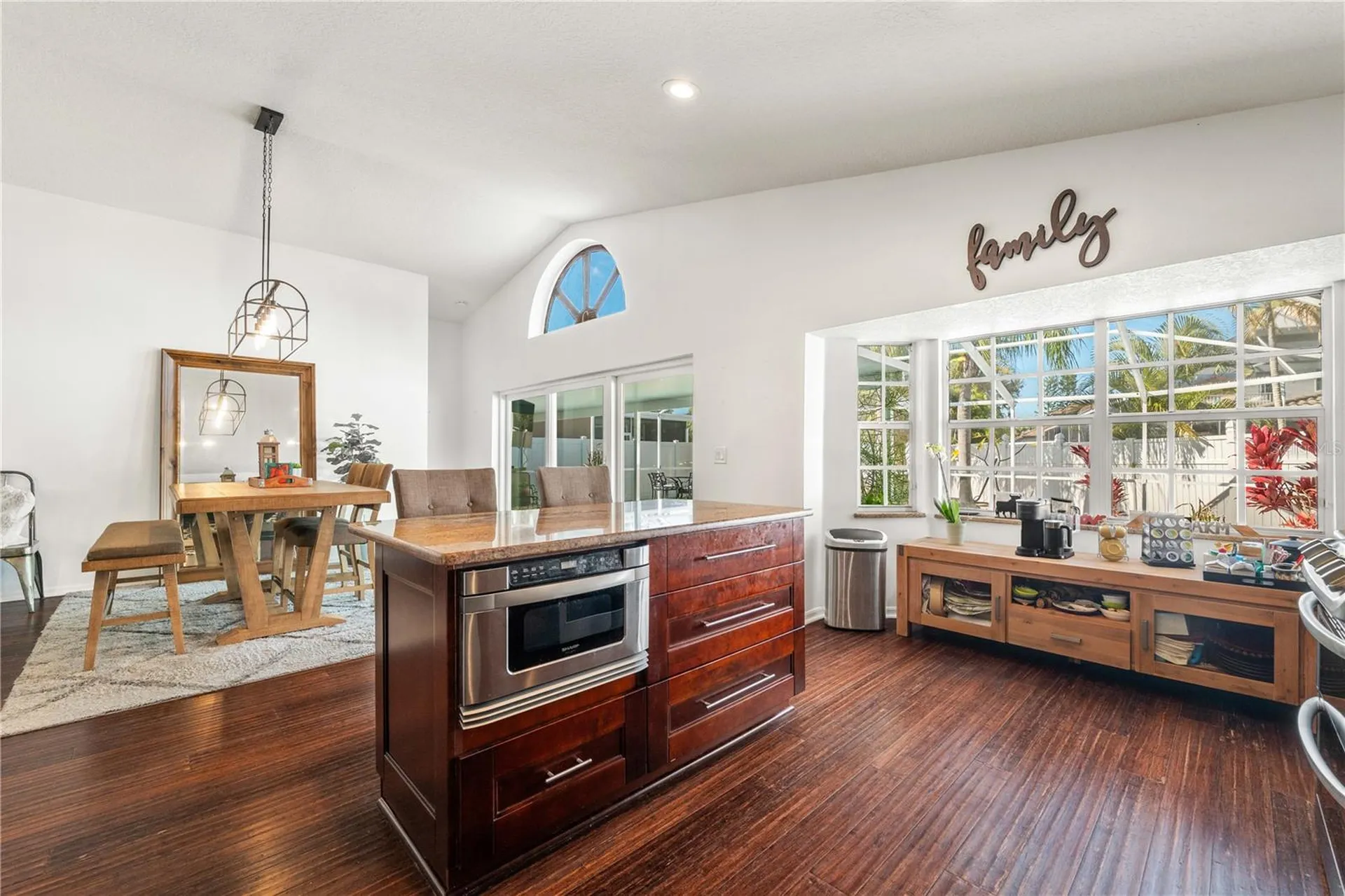 5806 Cay Cove Court Tampa FL 33615