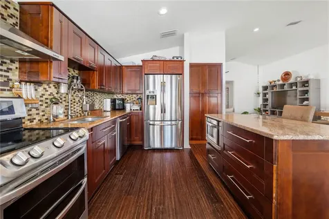 5806 Cay Cove Court Tampa FL 33615
