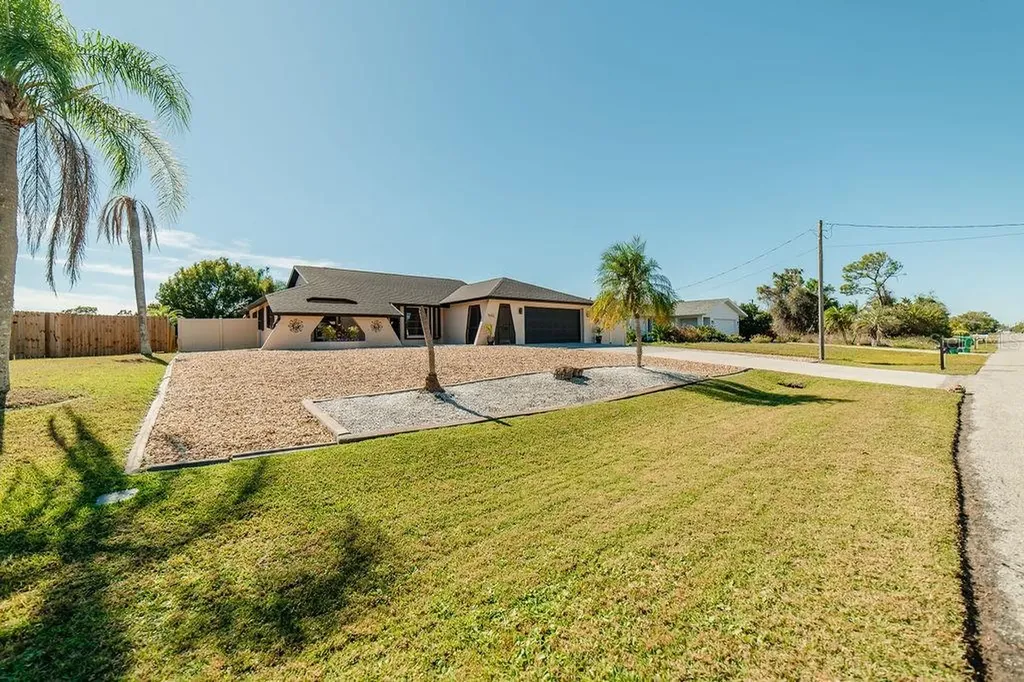 9273 Carnation Avenue Englewood FL 34224