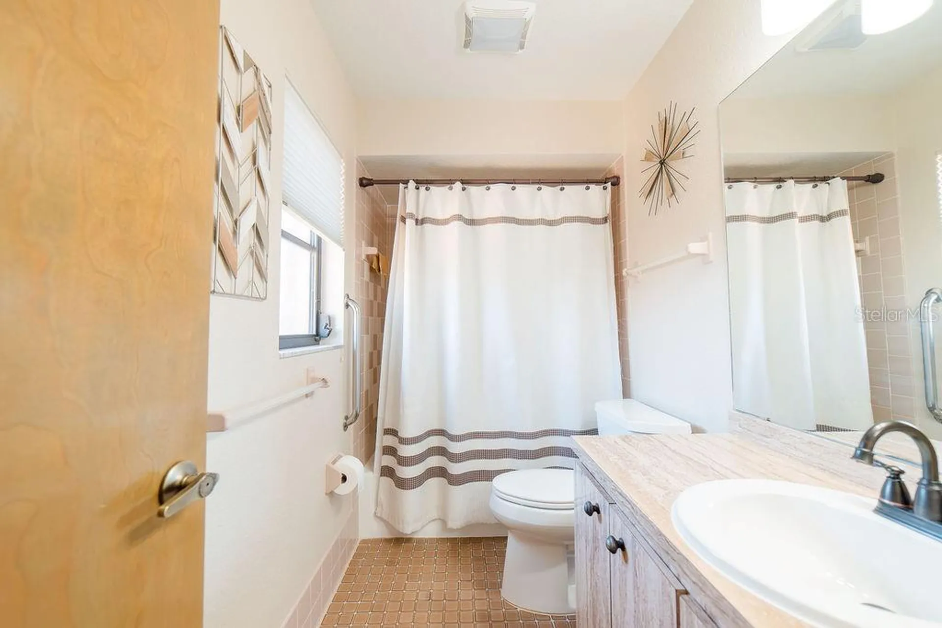 9273 Carnation Avenue Englewood FL 34224