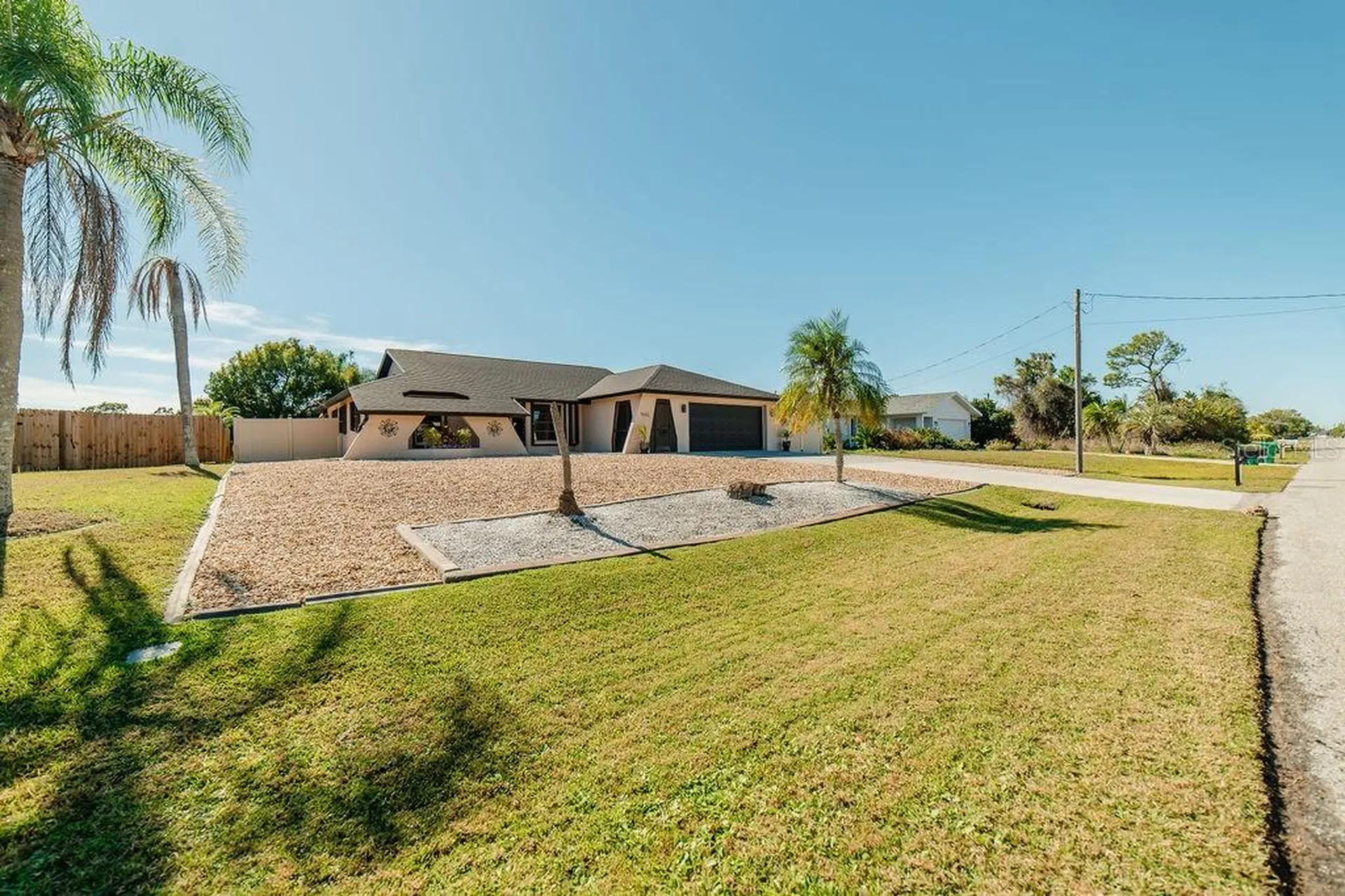 9273 Carnation Avenue Englewood FL 34224
