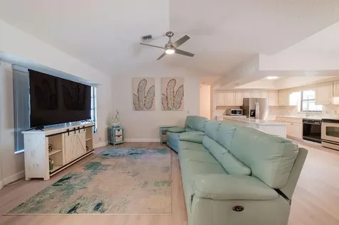 9273 Carnation Avenue Englewood FL 34224