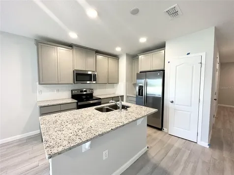 2835 Narcoossee Commons Way St Cloud FL 34771