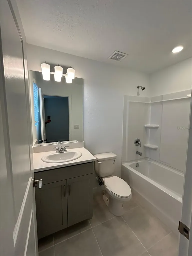 6156 Whetstone Court Palmetto FL 34221