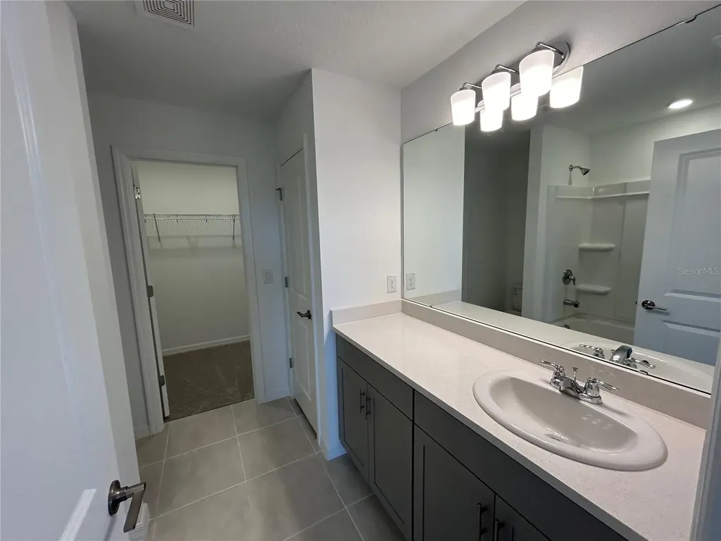 6156 Whetstone Court Palmetto FL 34221