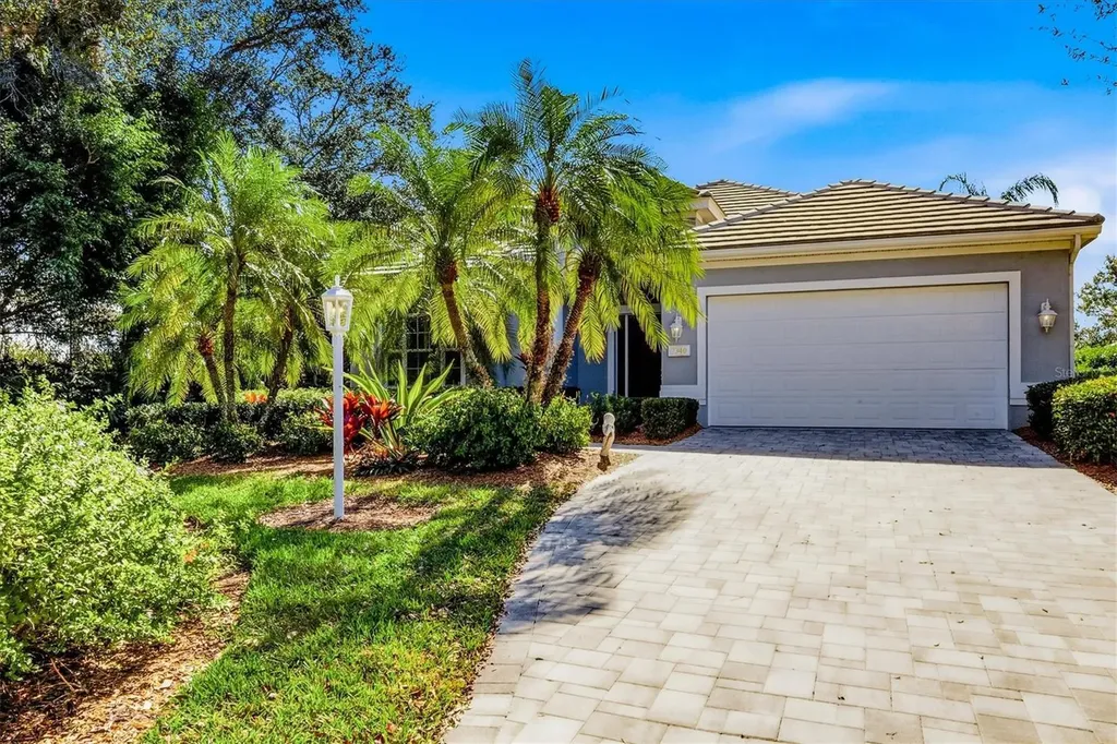 7340 Saint Georges Way University Park FL 34201