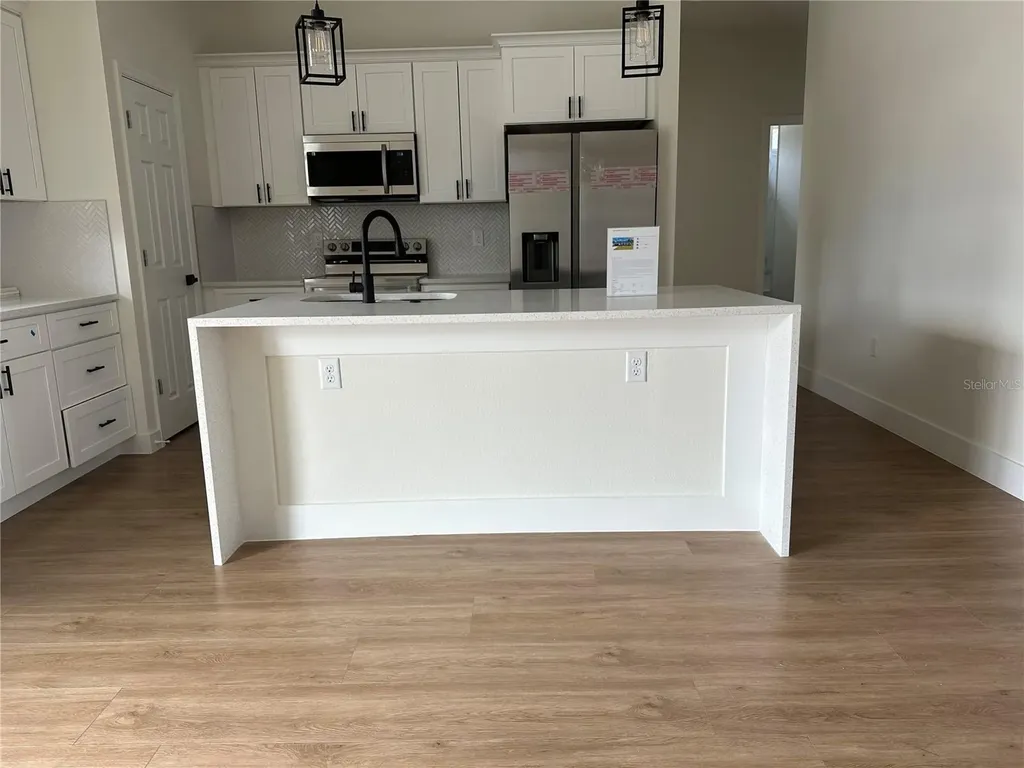 1323 E Derby Drive Dunnellon FL 34434