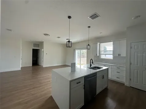 1323 E Derby Drive Dunnellon FL 34434