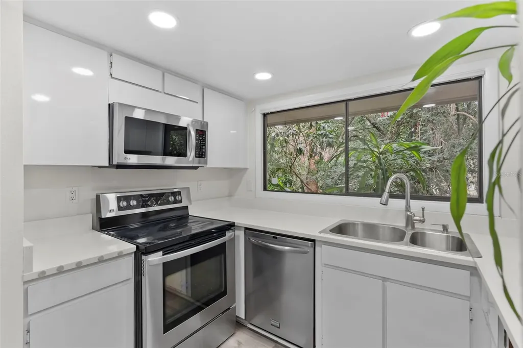 100 Hidden Oak Drive Longwood FL 32779