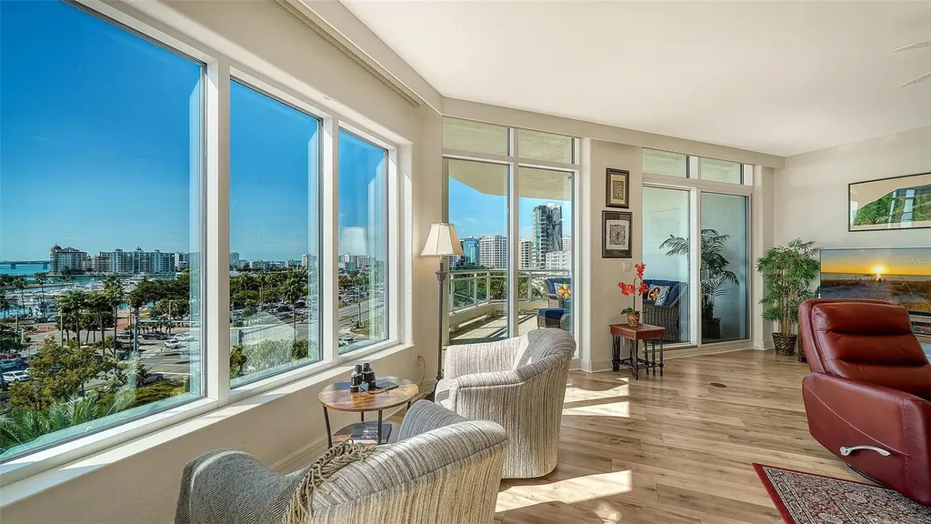 340 S Palm Avenue Sarasota FL 34236
