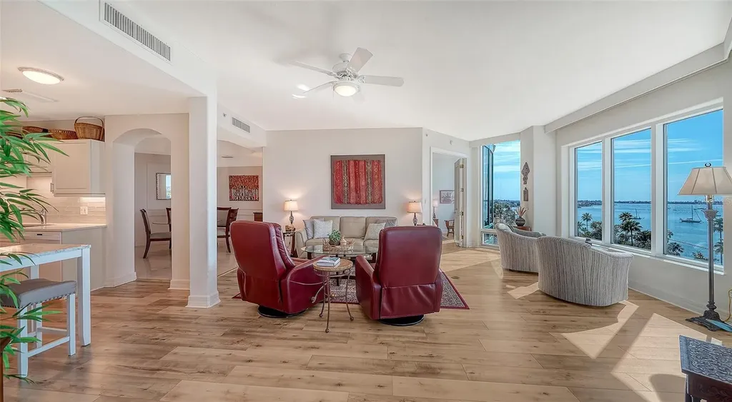 340 S Palm Avenue Sarasota FL 34236