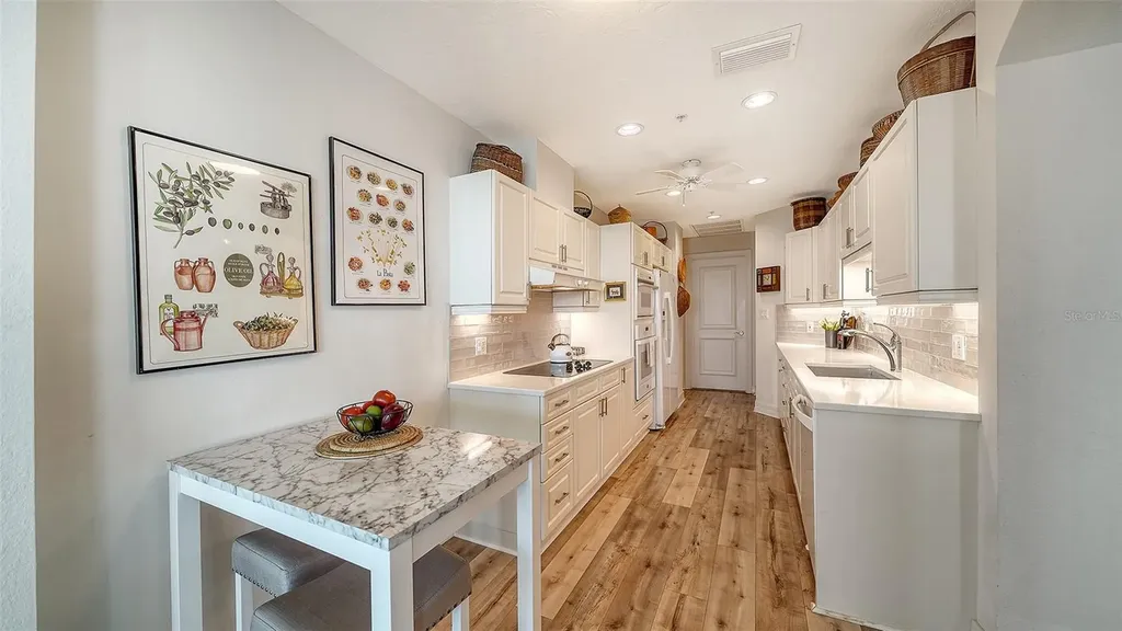 340 S Palm Avenue Sarasota FL 34236