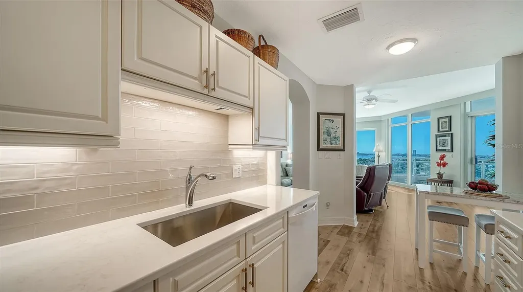 340 S Palm Avenue Sarasota FL 34236
