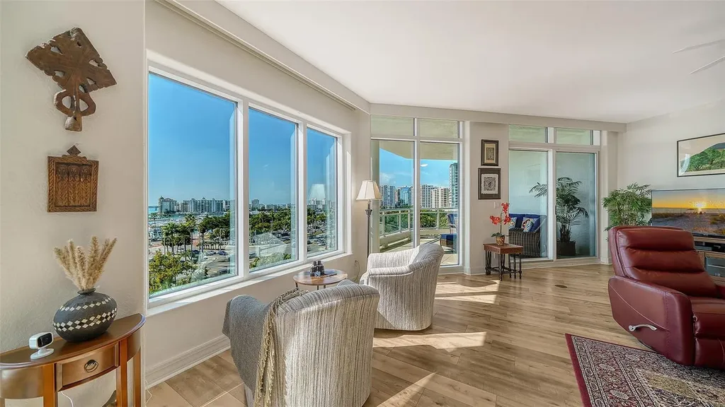 340 S Palm Avenue Sarasota FL 34236