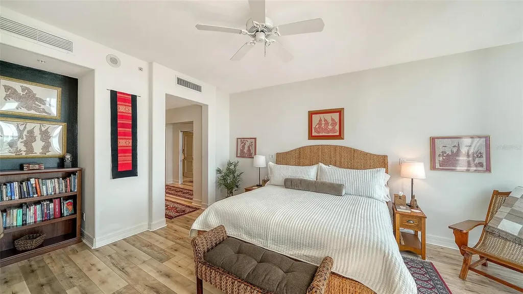 340 S Palm Avenue Sarasota FL 34236