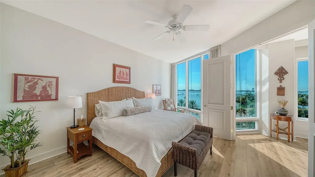 340 S Palm Avenue Sarasota FL 34236