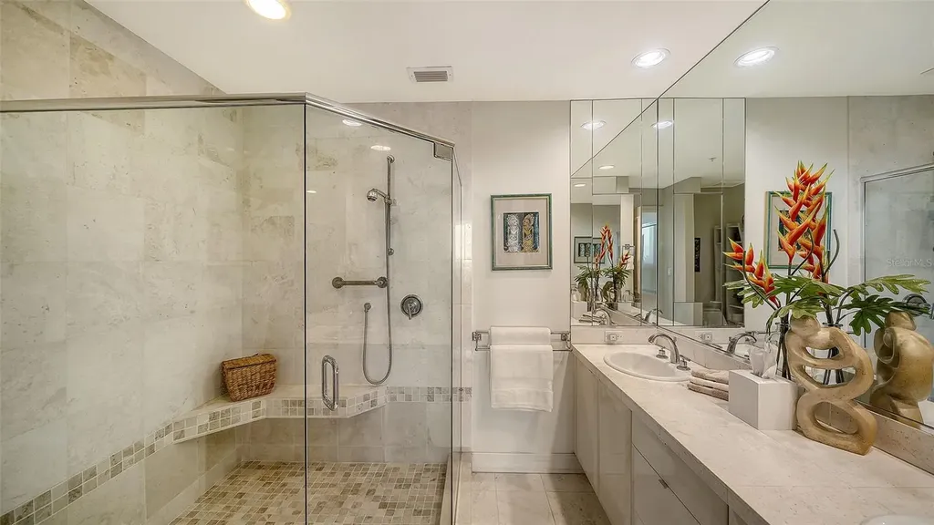 340 S Palm Avenue Sarasota FL 34236