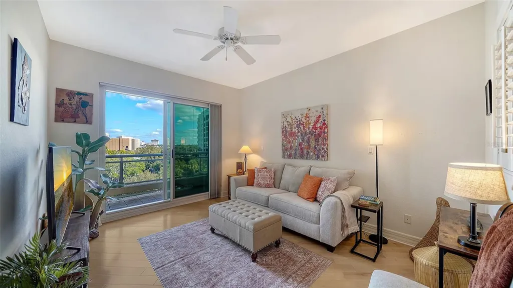 340 S Palm Avenue Sarasota FL 34236