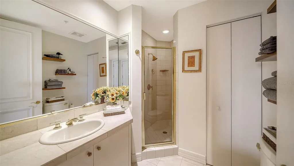 340 S Palm Avenue Sarasota FL 34236