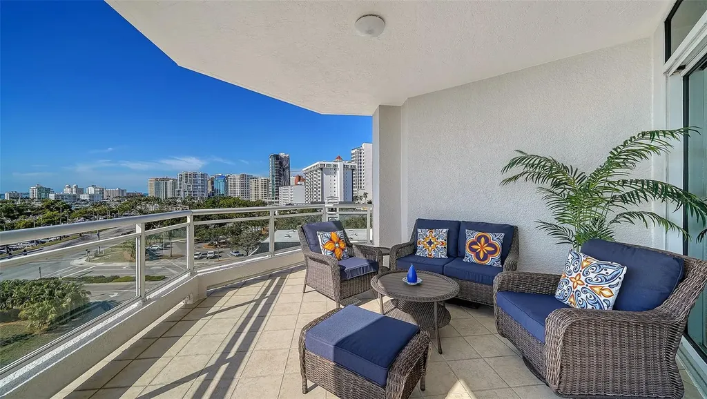 340 S Palm Avenue Sarasota FL 34236