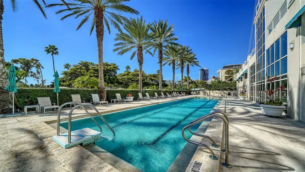 340 S Palm Avenue Sarasota FL 34236