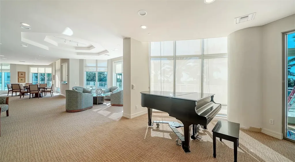 340 S Palm Avenue Sarasota FL 34236