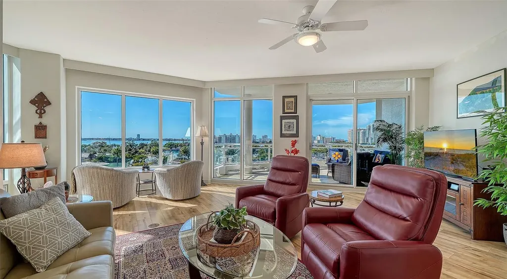 340 S Palm Avenue Sarasota FL 34236