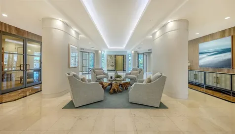 340 S Palm Avenue Sarasota FL 34236