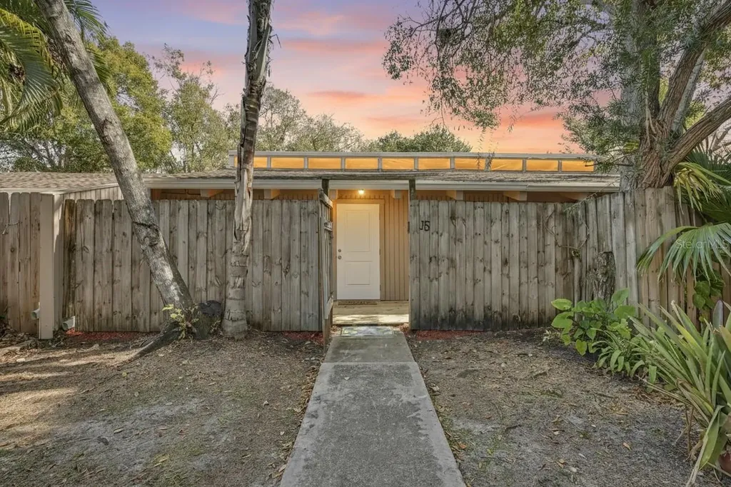 500 N Jefferson Avenue Sarasota FL 34237