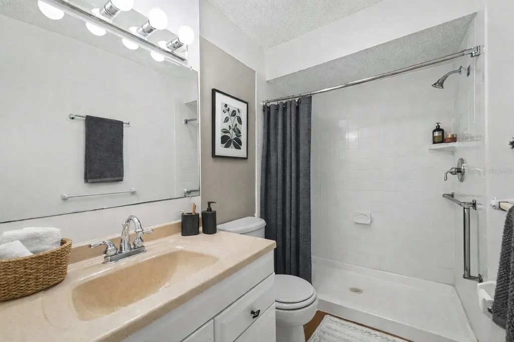 1522 Mission Hills Boulevard Clearwater FL 33759