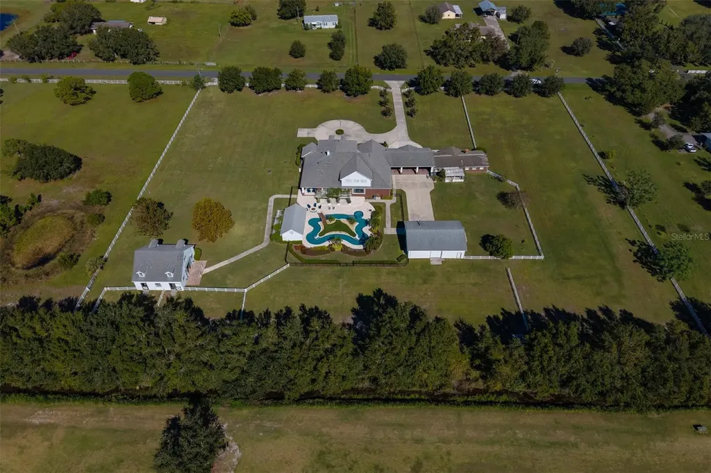 2780 Vickie Court Kissimmee FL 34744