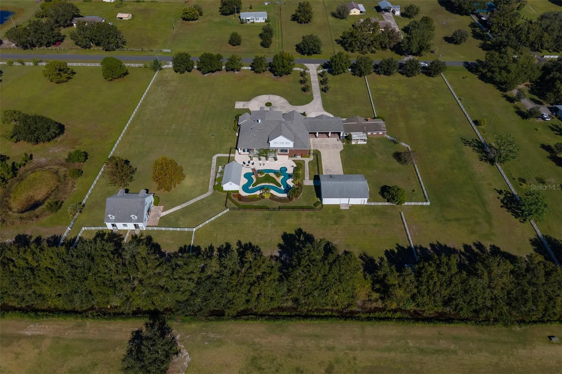 2780 Vickie Court Kissimmee FL 34744