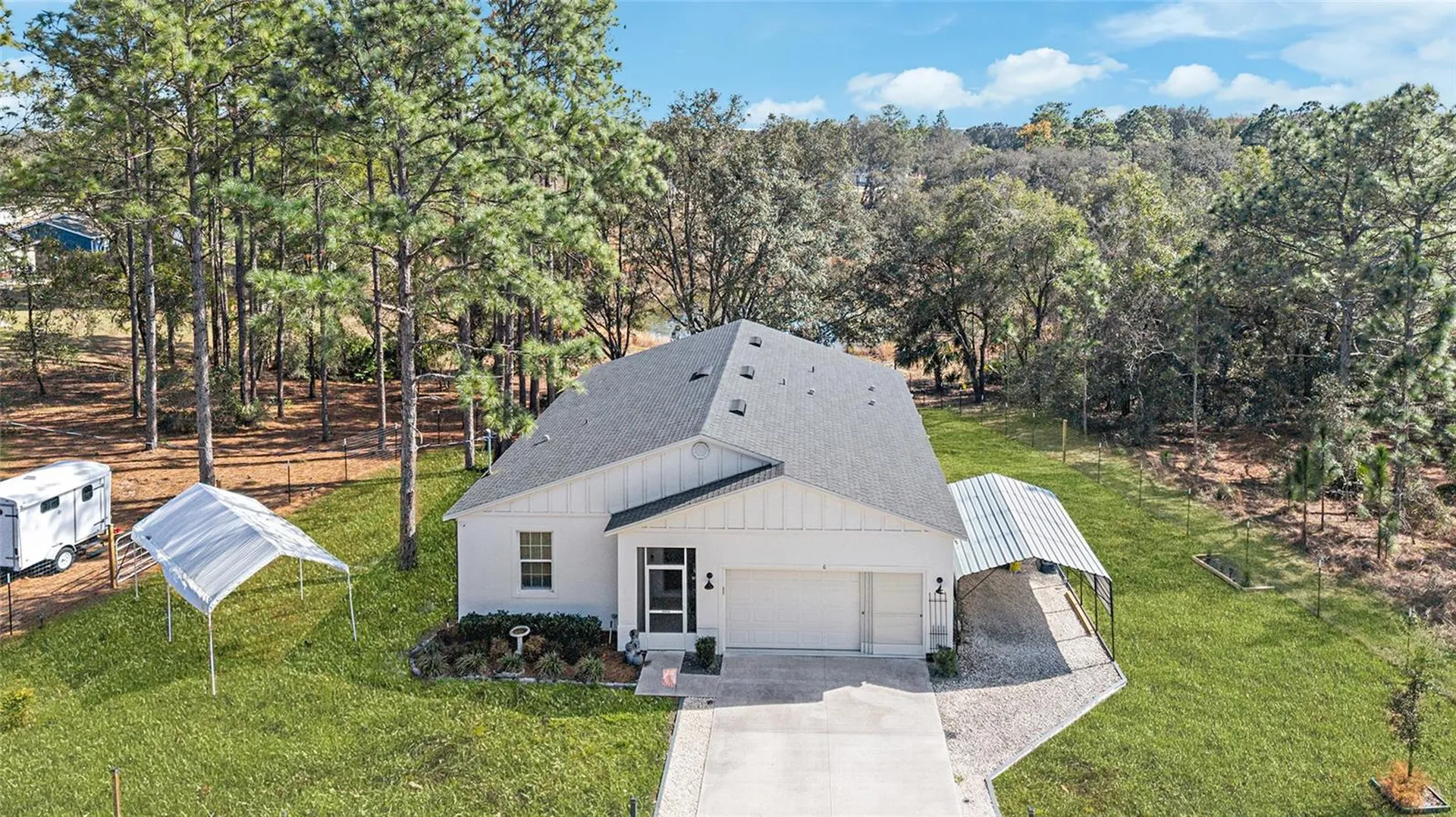 6 Malauka Circle Ocklawaha FL 32179