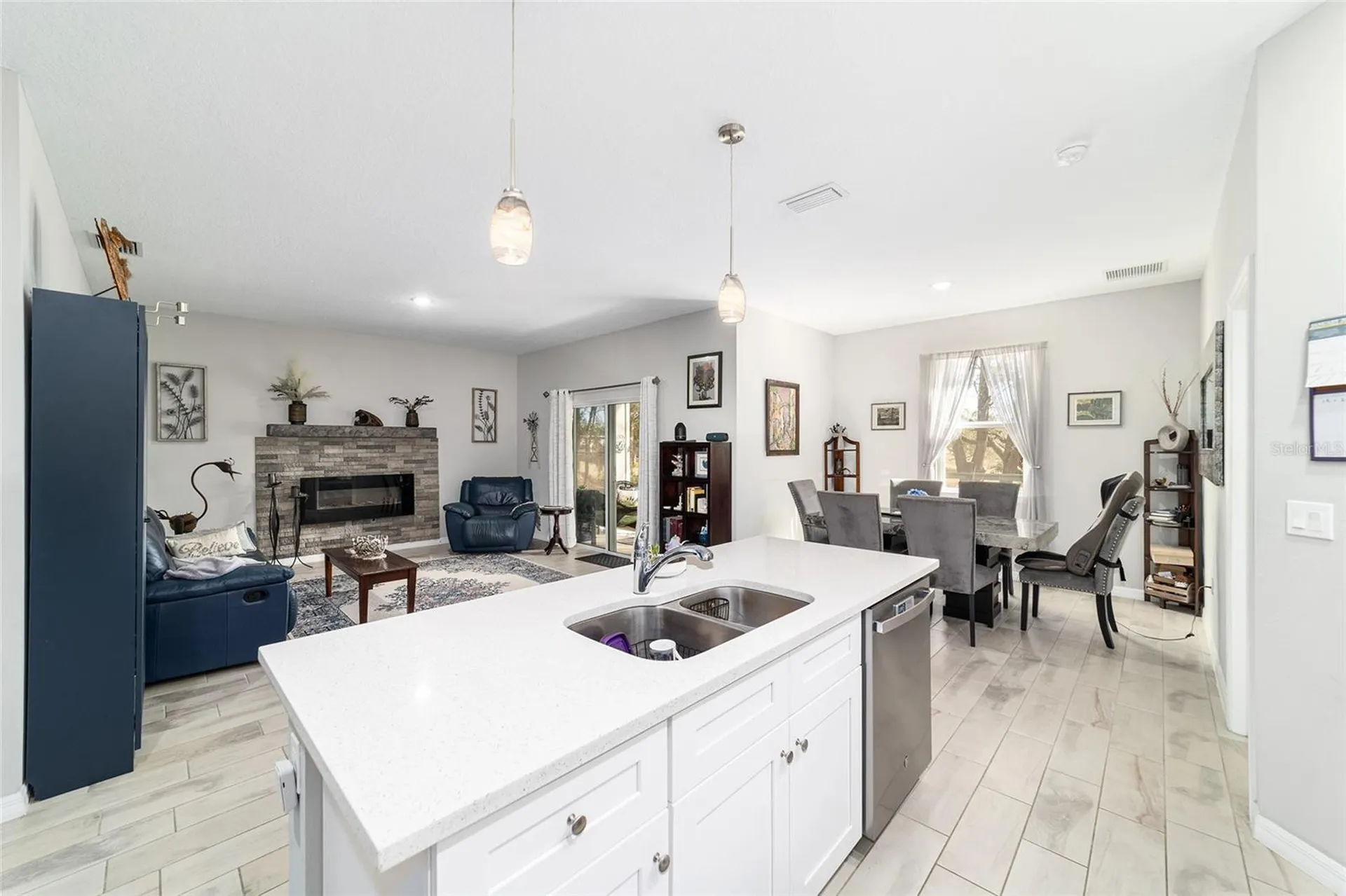 6 Malauka Circle Ocklawaha FL 32179